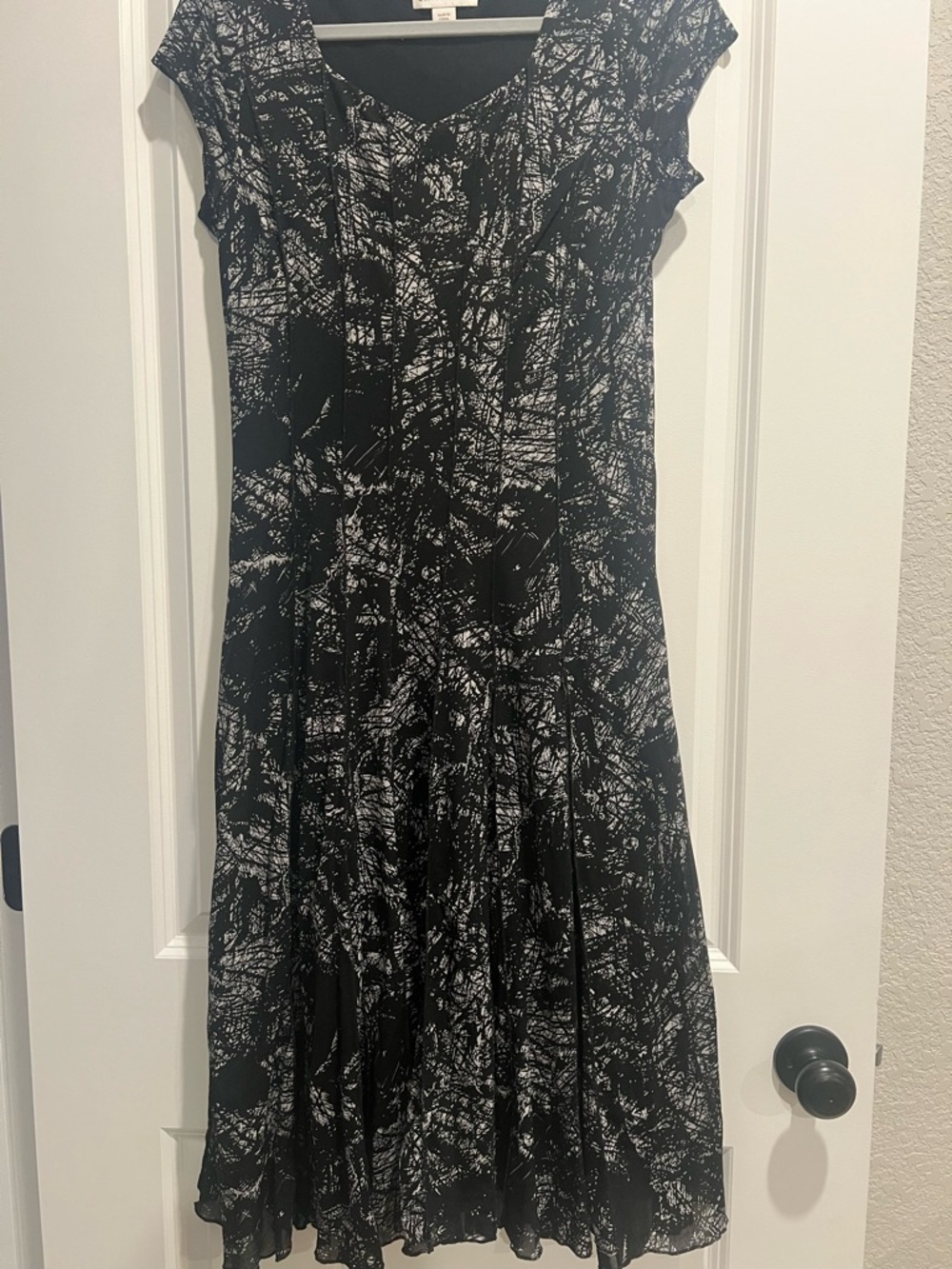 Coldwater Creek Black and White Scratches Dress with Long Flowing Skirt